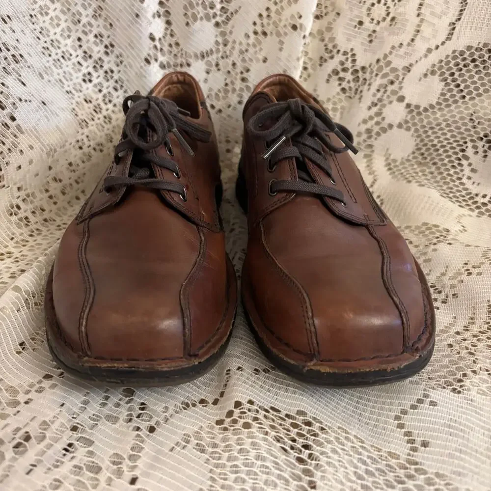 Clarks Rautins Men's US 9 M Brown Leather Oxfords Shoes
